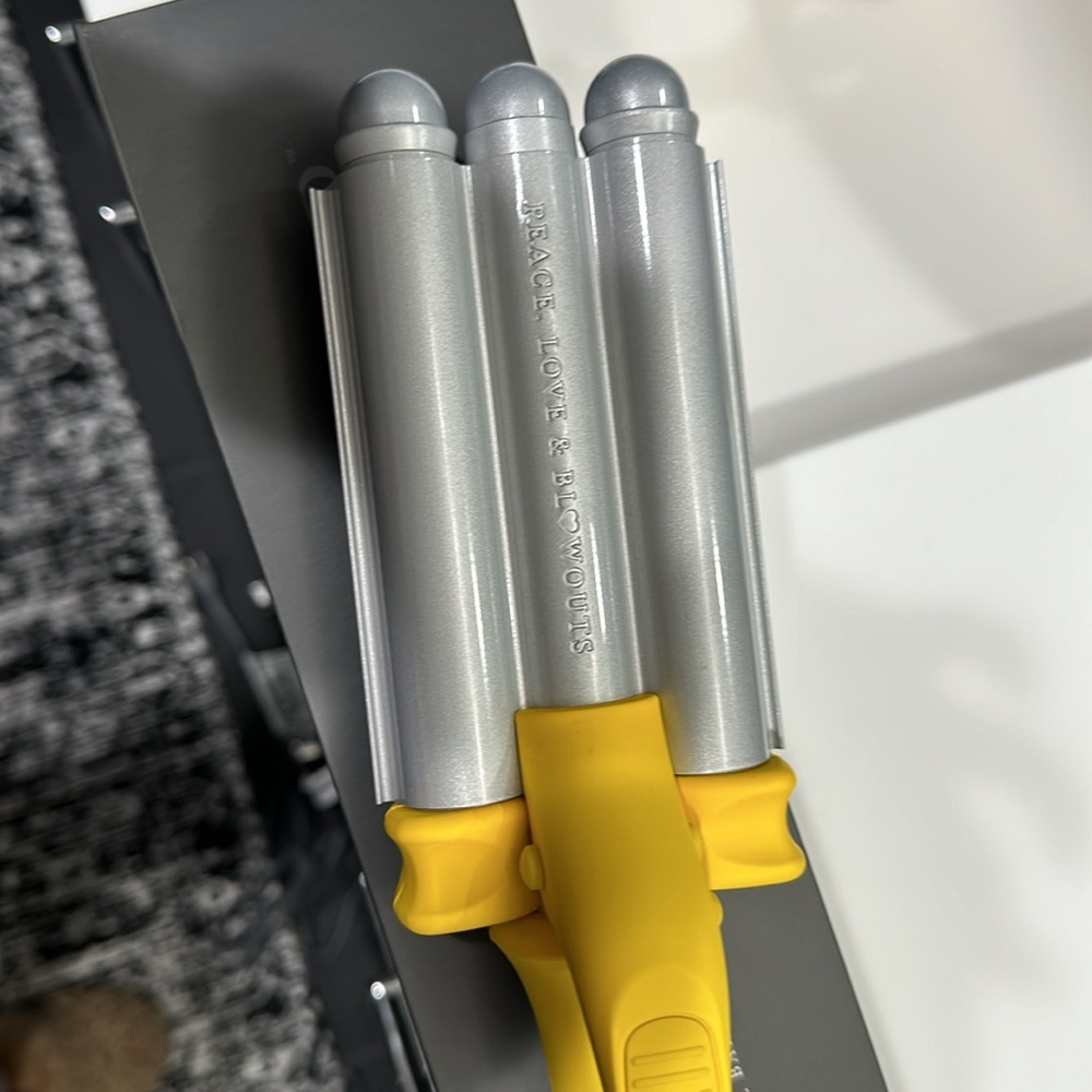 Drybar Beach Bender used once